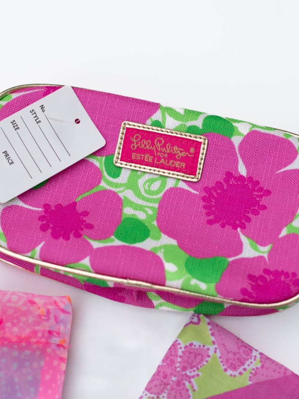 Lilly Pulitzer Tote & Breast Cancer Scarf Bundle + NWT Estee Lauder Cosmetic Bag - Picture 3 of 8